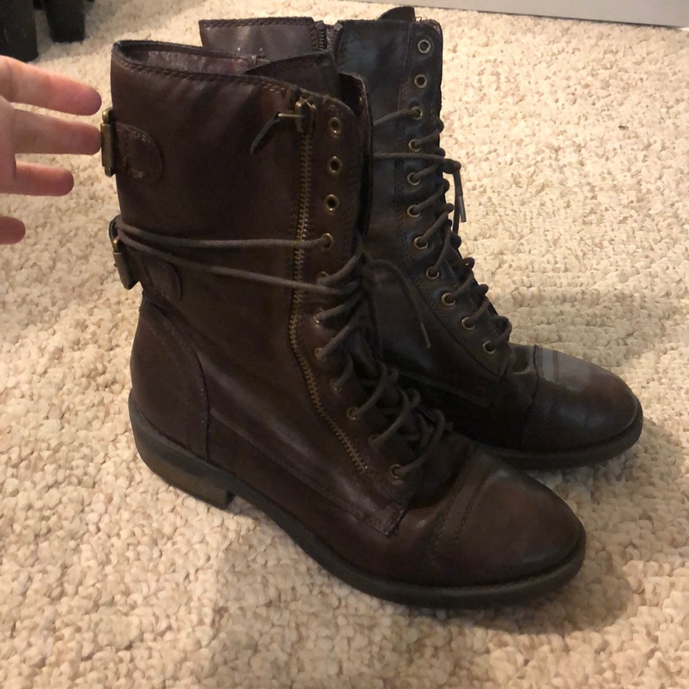 Combat boots
